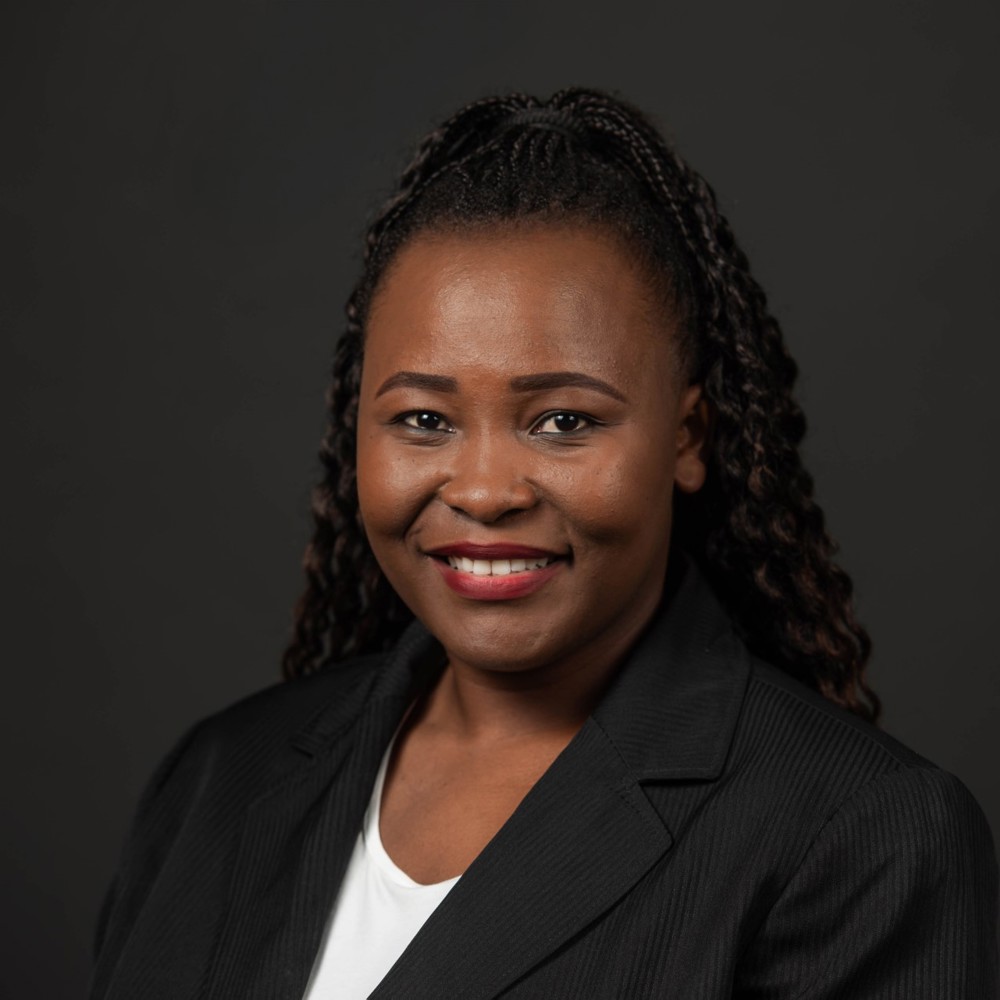 Salome Chapeyama Headshot